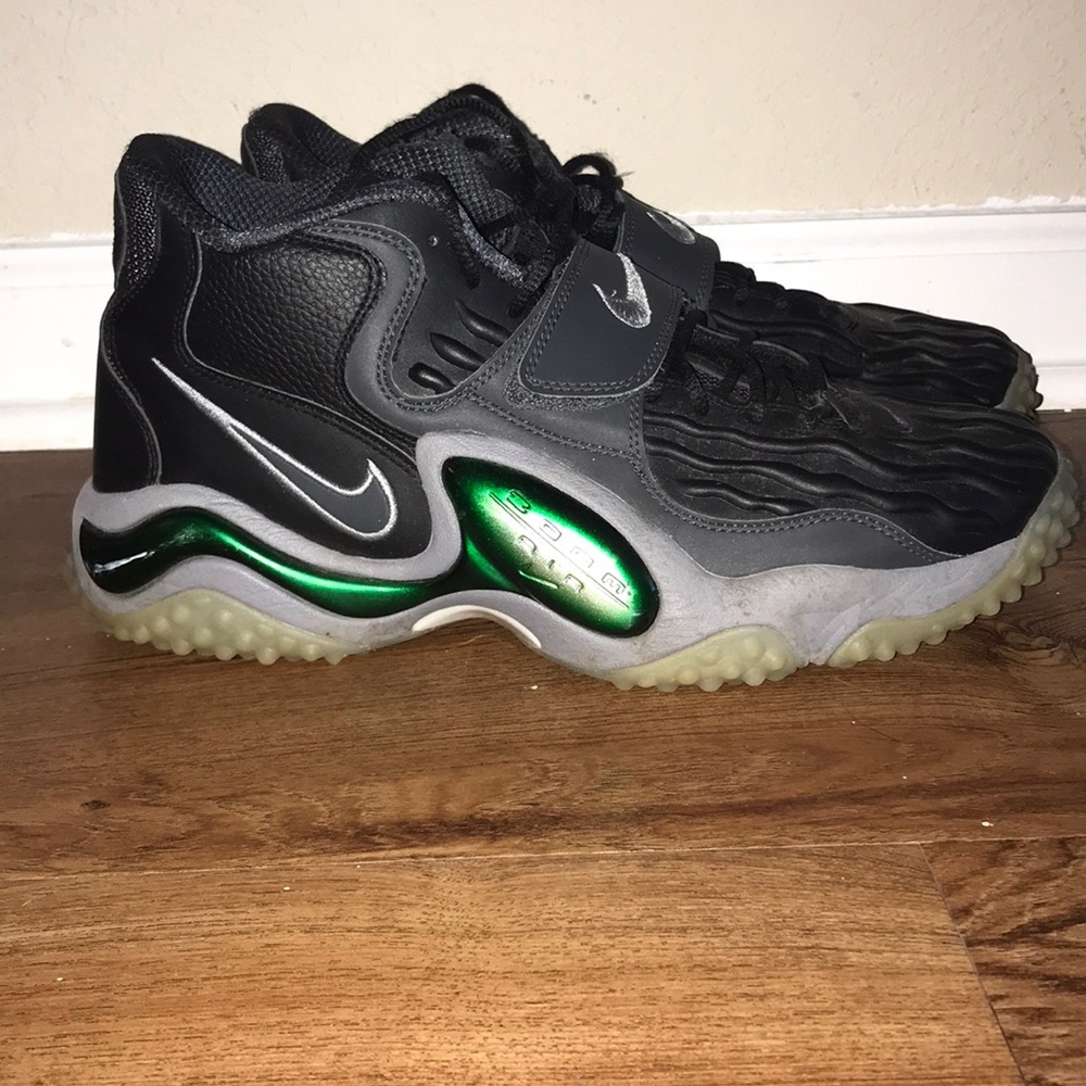 Men’s Nike shoes